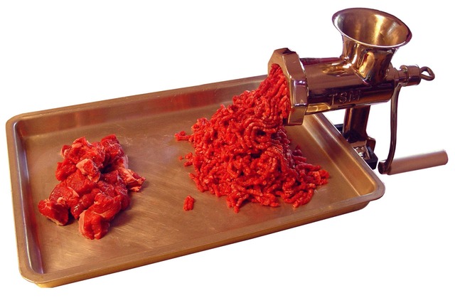 Ako je mleveno meso masno, dodajte 1 sastojak: On je spas i popravlja ukus, a ima ga svaka kuća