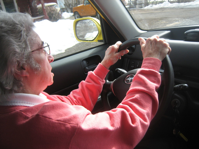 Starije osobe i vožnja automobila Starije osobe i vožnja automobila