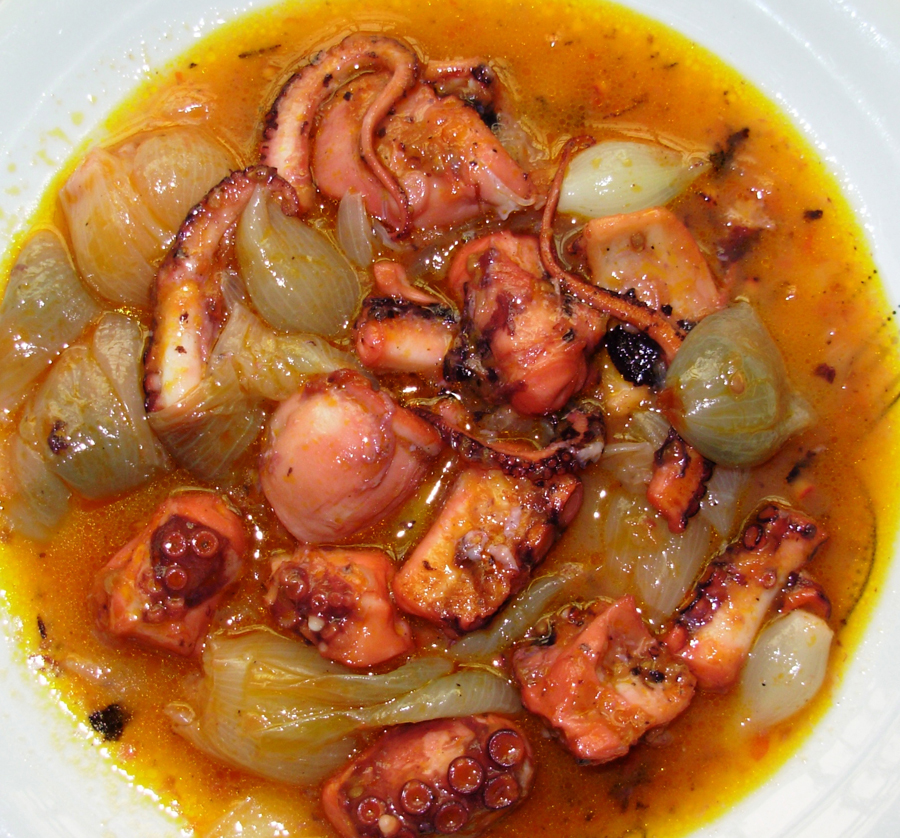 Hobotnica stifado Hobotnica stifado