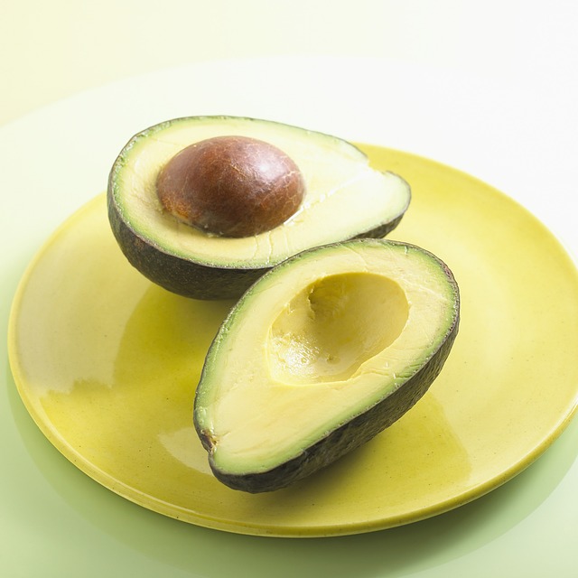 Avokado snižava holesterol