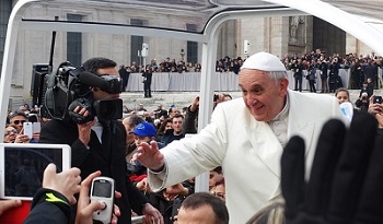 Ima ugled i poštovanje ali nešto nedostaje: Za čim čezne Papa Franja?