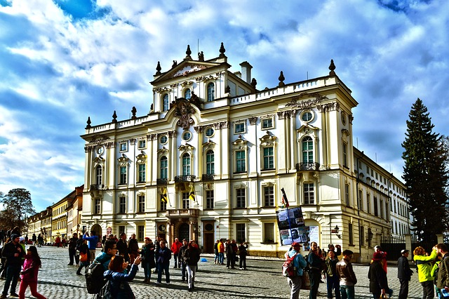 Ako putujete, čuvajte se: Ovako prevaranti pljačkaju turiste po Evropi