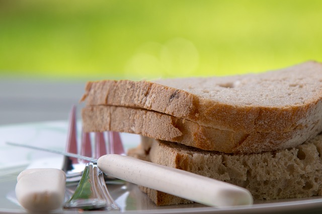 Samo u Srbiji: kilogram hleba kao kilogram mesa!
