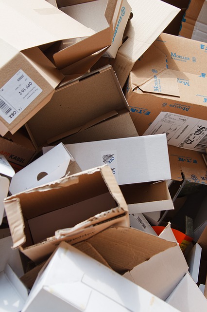 Kupio patike preko interneta, ŠOKIRAO se kad je otvorio paket Kupio patike preko interneta, ŠOKIRAO se kad je otvorio paket