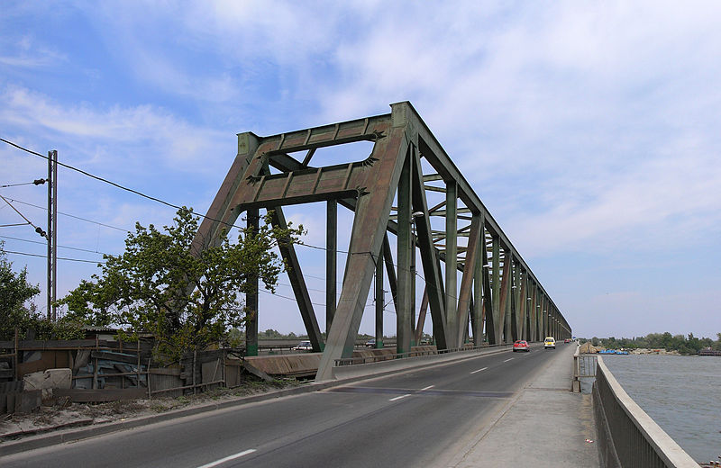 Došao „jugom“ do mosta, potom skočio u reku