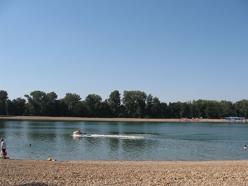 Muškarac preminuo na nudističkoj plaži na Adi