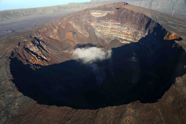 Proradio: Nova erupcija vulkana na Sumatri u blizini osnovne škole!