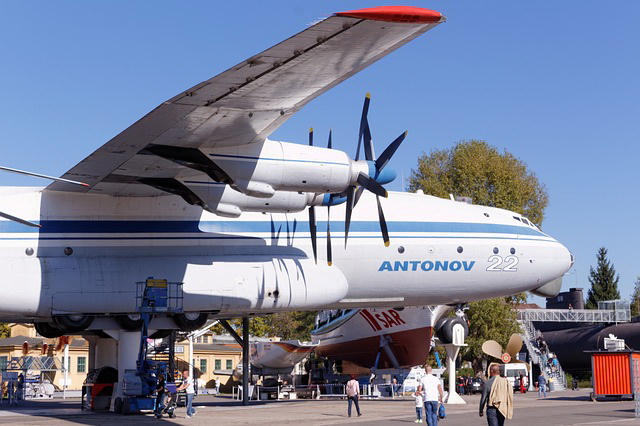 Legendarni avion ide u penziju: Ukrajina naložila gašenje „Antonova“