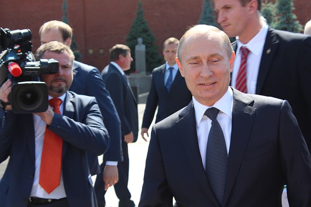 Putin: 755 američkih diplomata napušta Rusiju, zastoj u odnosima može da potraje