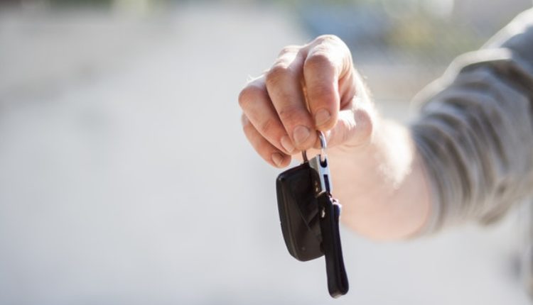 Srećnik: Dobio od šefa auto na poklon Srećnik: Dobio od šefa auto na poklon