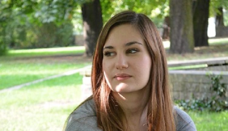 Brinete se dokazano smatraju sposobnijima na radnom mestu od plavuša Brinete se dokazano smatraju sposobnijima na radnom mestu od plavuša
