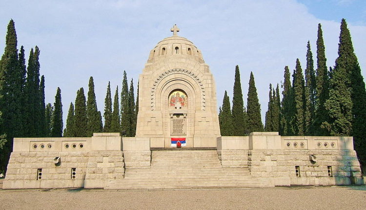 Deda Đorđe i sa devet decenija i dalje čuva Zejtinlik Deda Đorđe i sa devet decenija i dalje čuva Zejtinlik
