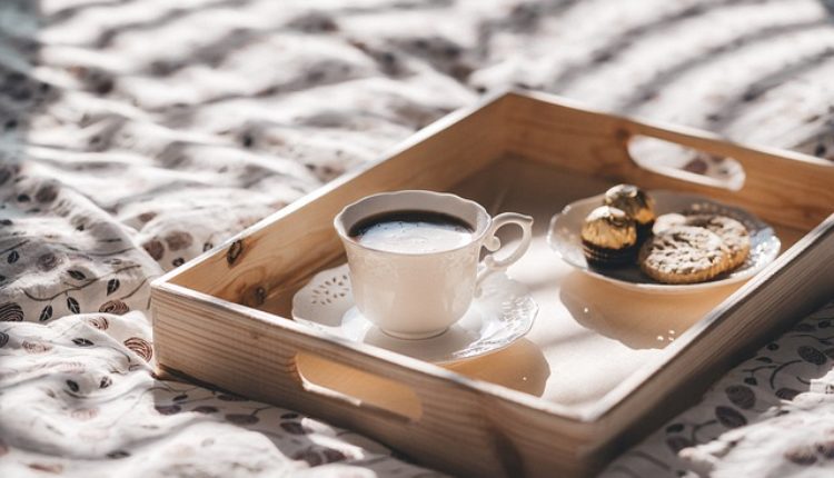 Šta pijete ujutru, kafu ili čaj? Evo koje piće je bolje za zdravlje