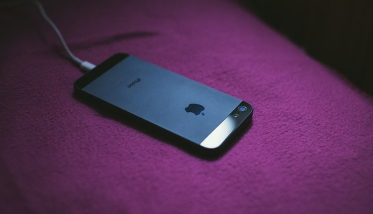 Nova misterija pokorila internet: Zašto u snovima nikada ne vidimo mobilni telefon? Nova misterija pokorila internet: Zašto u snovima nikada ne vidimo mobilni telefon?