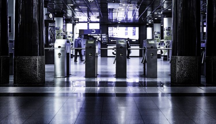 Panika na Novom Zelandu: Zatvoren aerodrom zbog sumnjivog paketa Panika na Novom Zelandu: Zatvoren aerodrom zbog sumnjivog paketa