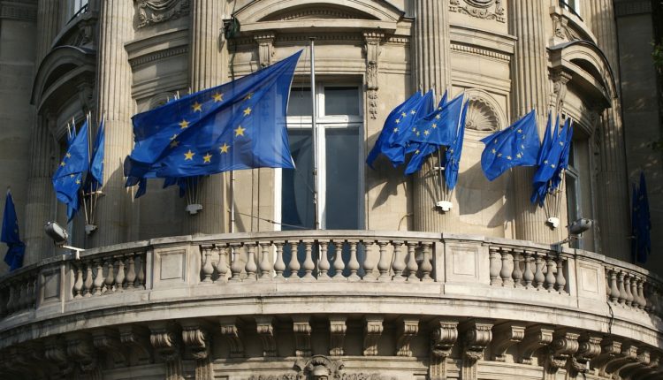 Najnoviji izveštaj EK: Bande iz BiH pljačkaju kuće i trguju belim robljem po EU Najnoviji izveštaj EK: Bande iz BiH pljačkaju kuće i trguju belim robljem po EU