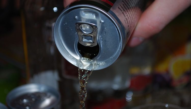 Ova tri napitka odmah izbacite iz upotrebe: Gomilaju kilograme, uzrokuju upale i nadutost Ova tri napitka odmah izbacite iz upotrebe: Gomilaju kilograme, uzrokuju upale i nadutost