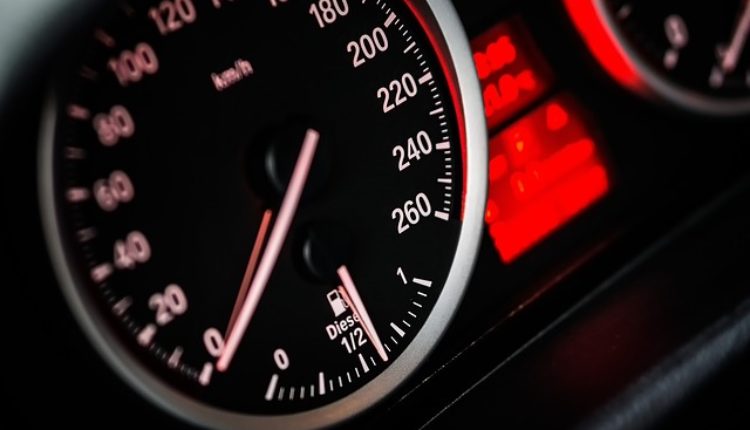 Poznati proizvođač automobila ograničava brzinu svojih vozila na 180 km/h