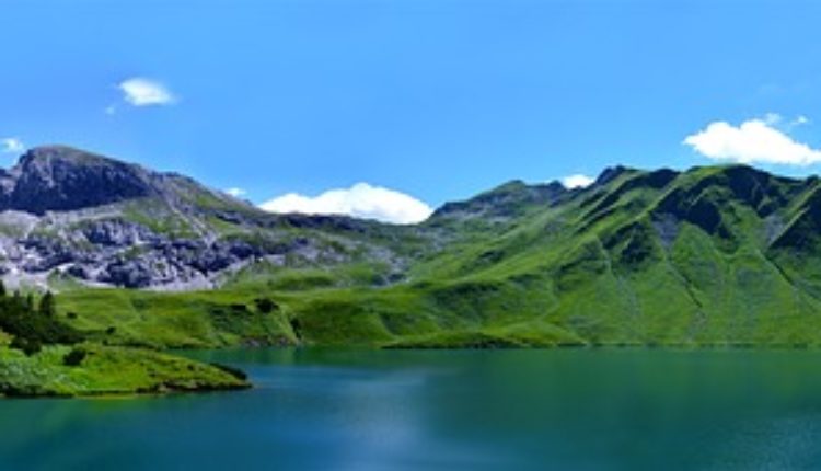 To je bio njegov dom: Goli pustinjak izbačen sa svog ostrva u 82. godini