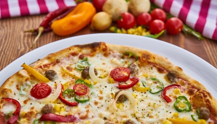 Morate je probati: Pica na srpski način Morate je probati: Pica na srpski način