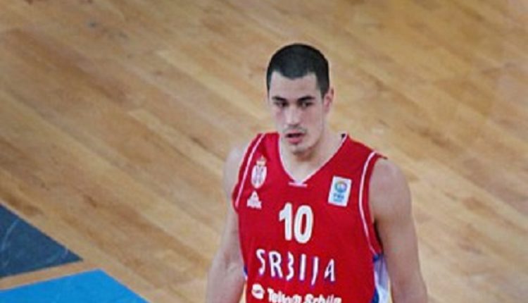 Kalinić se posle četiri meseca vraća na teren Kalinić se posle četiri meseca vraća na teren