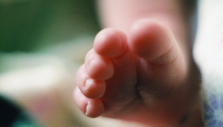 Beba koja je težila samo 400 grama, izborila se za život Beba koja je težila samo 400 grama, izborila se za život