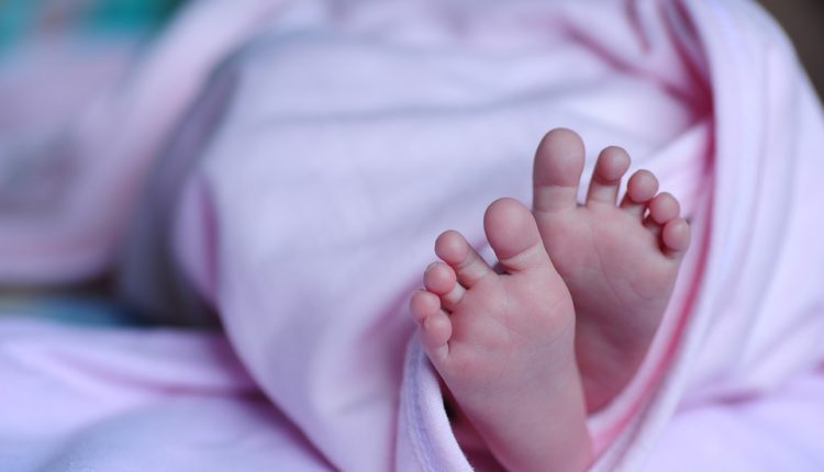 Beba pronađena pored puta u pletenoj korpi kod Kučeva Beba pronađena pored puta u pletenoj korpi kod Kučeva