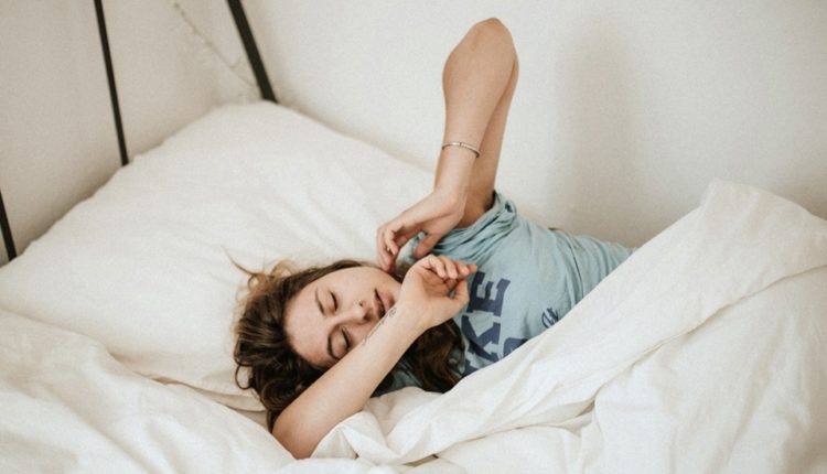 Jednostavan trik s alarmom pomoći će vam da se probudite sveži i odmorni Jednostavan trik s alarmom pomoći će vam da se probudite sveži i odmorni