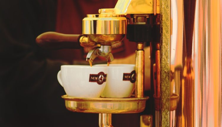 Kafa sa jednim dodatkom je novi trend u svetu: Da li biste probali “Oleato”?
