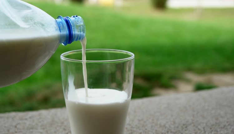 Mleko sa malo jabukovog sirćeta pomaže brže i bolje od svake tablete