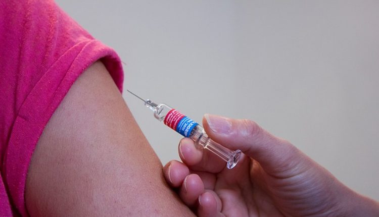 Lončar otkrio da li će vakcinacija u Srbiji biti obavezna