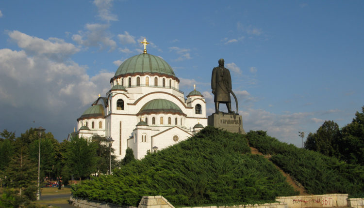 Zvone zvona na Hramu Svetog Save: Karađorđevići dobili naslednika