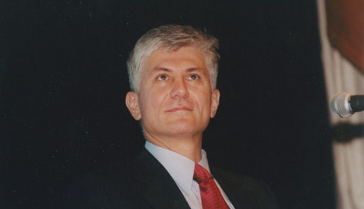 Zoran Đinđić: Portret političara u mladosti Zoran Đinđić: Portret političara u mladosti