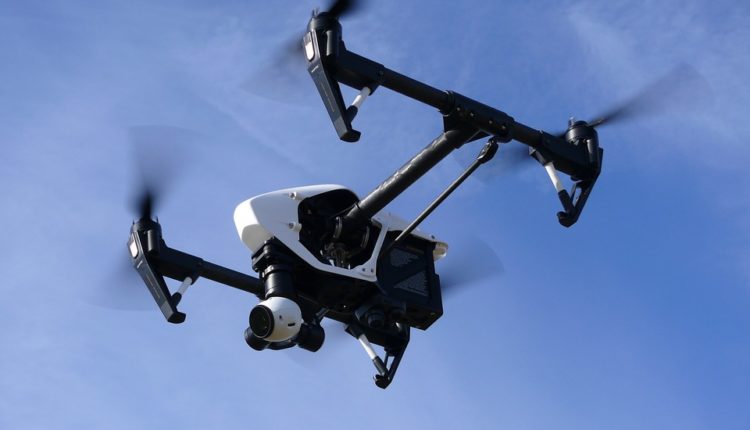 Šokantno: Prošvercovali telefone preko granice u vrednosti 80 miliona dolara – i to dronom Šokantno: Prošvercovali telefone preko granice u vrednosti 80 miliona dolara – i to dronom