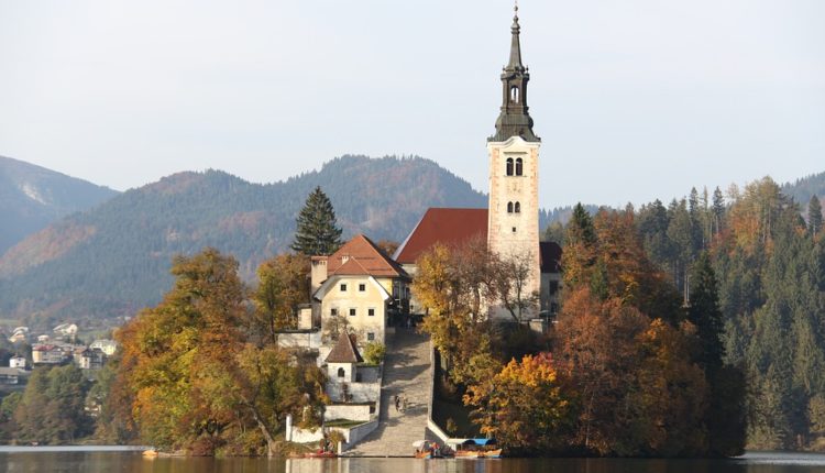 Slovenija uvodi karantin: Crni rekord zatvara gradove