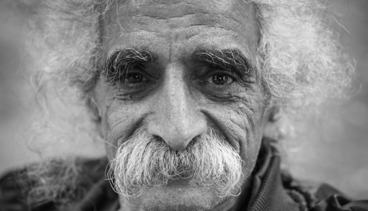 Otkriveno Ajnštajnovo pismo mladoj dami „pred čijim je nogama ležao“ Otkriveno Ajnštajnovo pismo mladoj dami „pred čijim je nogama ležao“