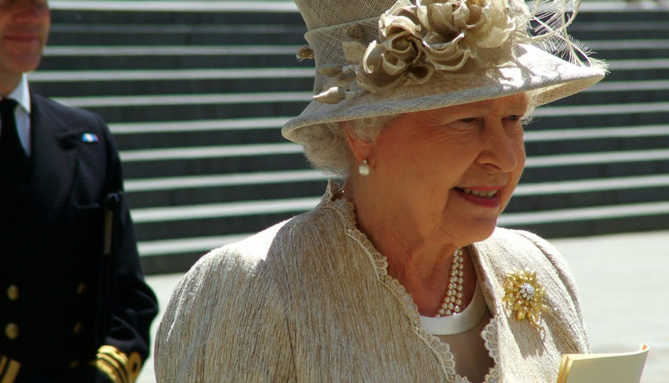 Otkriveni tajni dokumenti: Tinejdžer pokušao atentat na Kraljicu Elizabetu II