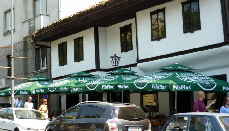 Kako su se veliki lomovi u Srbiji pokretali u kafanama