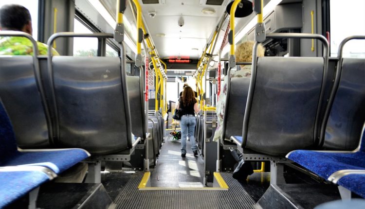 Uhapšen nasilnik koji je napao i tukao dvojicu vozača autobusa Uhapšen nasilnik koji je napao i tukao dvojicu vozača autobusa