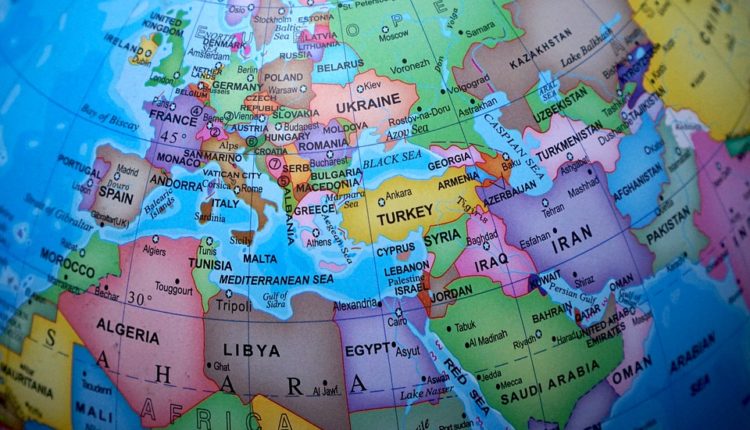 „Ona tamo zemlja na Istoku“ destabilizuje EU „Ona tamo zemlja na Istoku“ destabilizuje EU