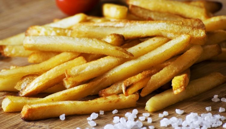 Super zdravi pomfrit: Jednako je ukusan, a caka je u načinu pripreme Super zdravi pomfrit: Jednako je ukusan, a caka je u načinu pripreme