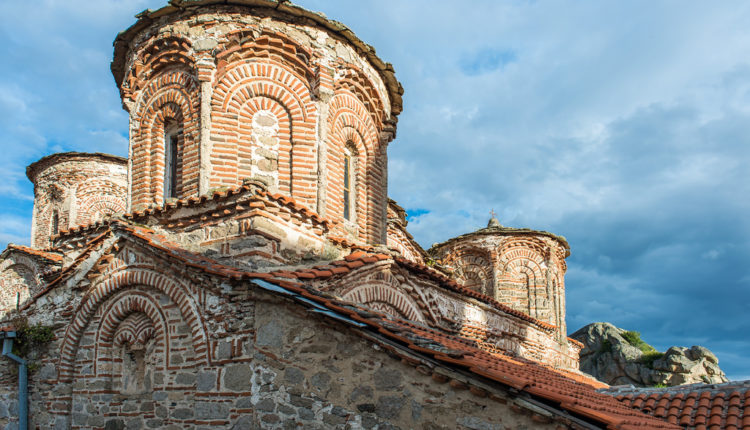 Igumanija optužuje vladiku da je oterao i ukrao novac Igumanija optužuje vladiku da je oterao i ukrao novac