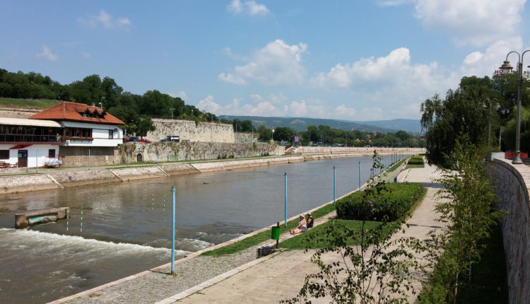 Nišu bi, da nije ustupio aerodrom, bio vezan „svilen gajtan” Nišu bi, da nije ustupio aerodrom, bio vezan „svilen gajtan”