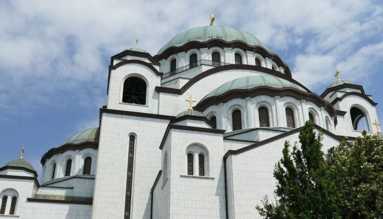 Upozoravajuće: Sukob crkve i države bio bi fatalan po Srbiju — opasniji od agresije Upozoravajuće: Sukob crkve i države bio bi fatalan po Srbiju — opasniji od agresije