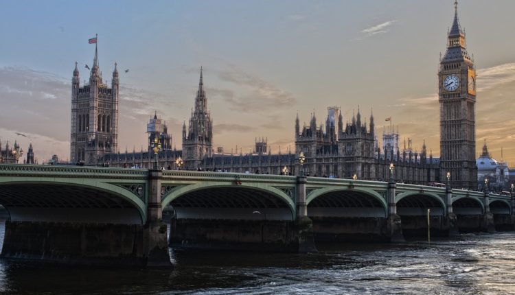 Britanci izradili novi dokument: Pola izveštaja posvećeno Rusiji Britanci izradili novi dokument: Pola izveštaja posvećeno Rusiji