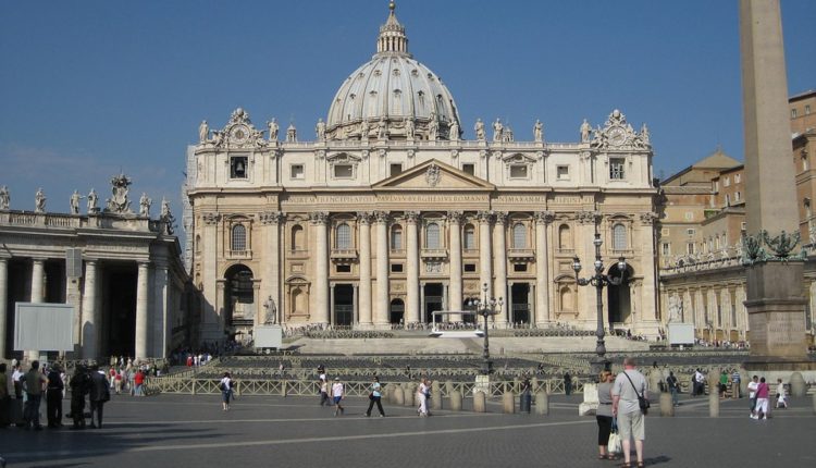 Vatikan ostao bez para, traži novčanu pomoć od vernika