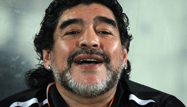 Maradona o Mesiju: Kakav je to vođa koji ide 20 puta u WC pre utakmice Maradona o Mesiju: Kakav je to vođa koji ide 20 puta u WC pre utakmice