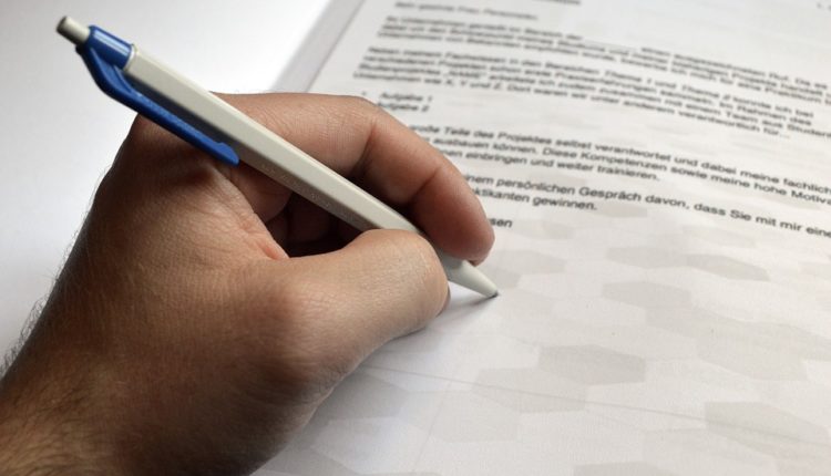 Naučnici napokon otkrili zašto su neki ljudi levoruki: Postoji i objašnjenje zašto je dešnjaka više Naučnici napokon otkrili zašto su neki ljudi levoruki: Postoji i objašnjenje zašto je dešnjaka više