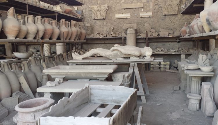 Jedno od najpoznatijih zdanja u Pompeji otvara se posle 40 godina Jedno od najpoznatijih zdanja u Pompeji otvara se posle 40 godina