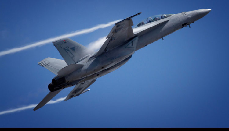 Otkriveno čiji je F-18 koji je pokušao da se približi avionu sa ruskim ministrom Otkriveno čiji je F-18 koji je pokušao da se približi avionu sa ruskim ministrom